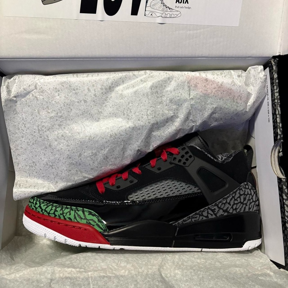 Jordan spizike low black/varsity red